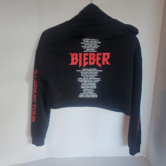 Justin Bieber Purpose Tour Cropped Hoodie | Black Graphic Sweatshirt M/L - Picture 1 of 5
